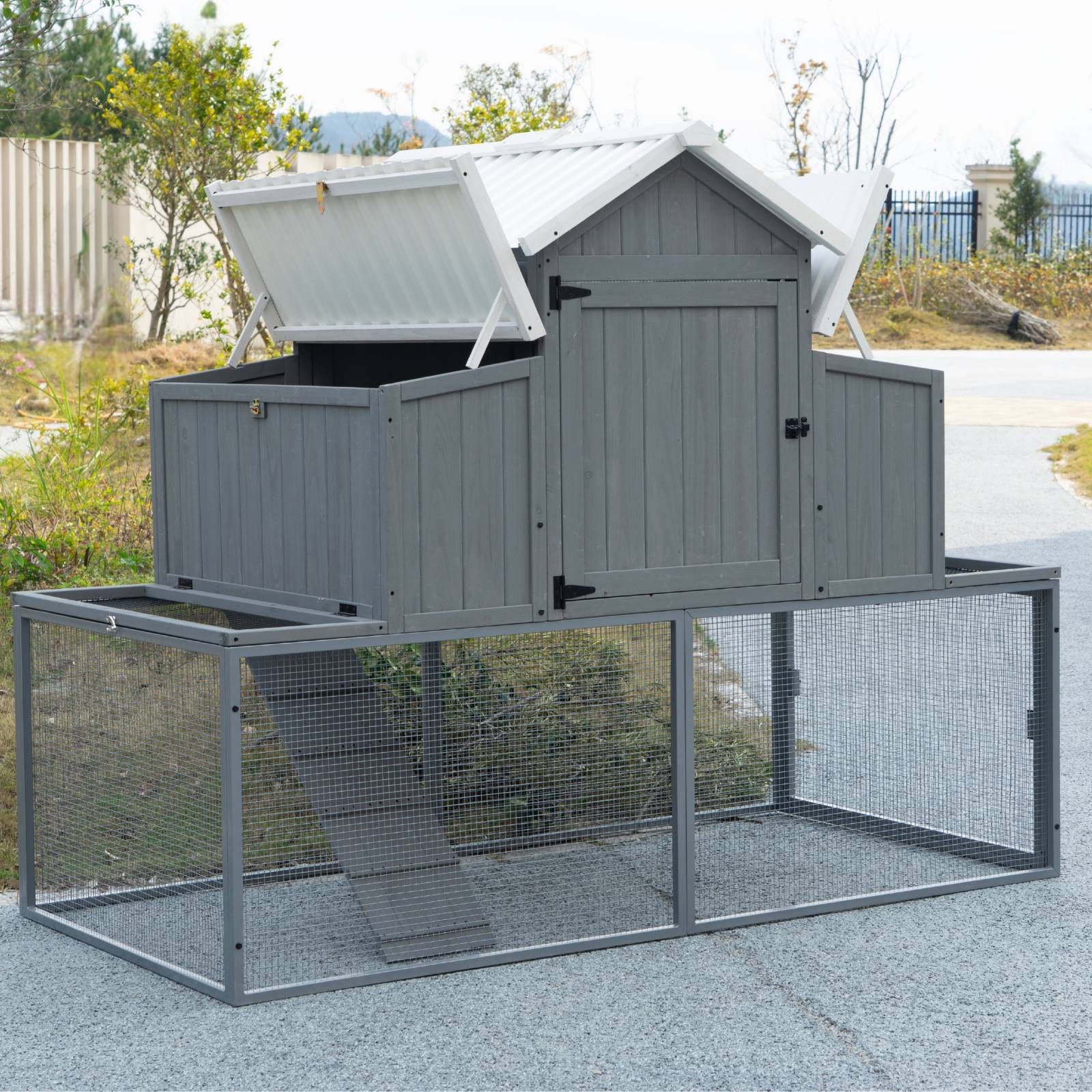 KPets Outdoor Chicken Wood & Metal Coop - Villa