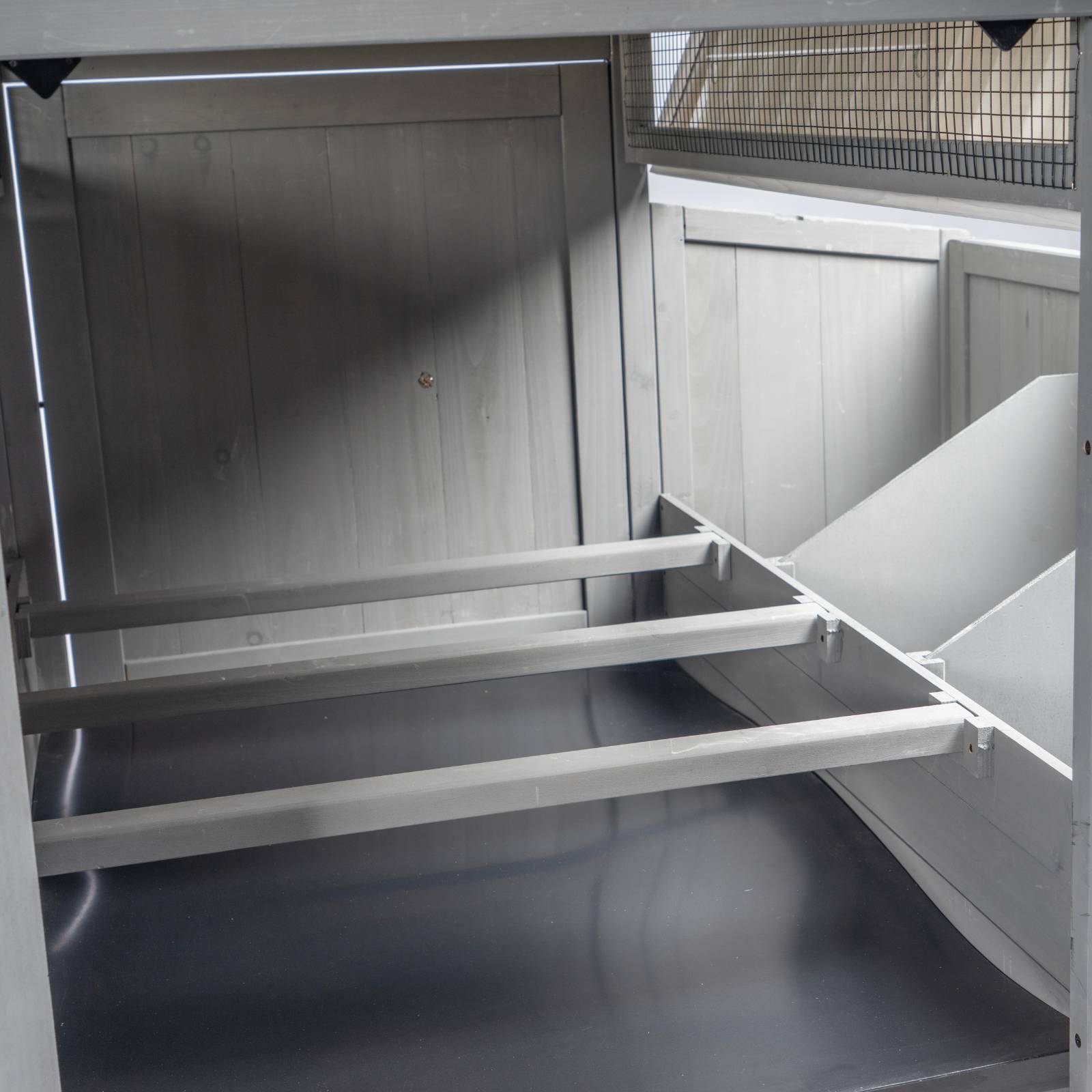 KPets Outdoor Chicken Wood & Metal Coop - Villa