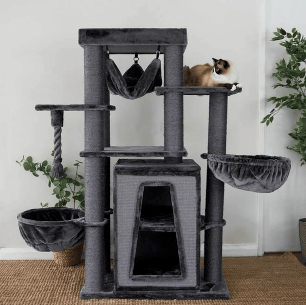 7 Benefits of Cat Scratching Posts