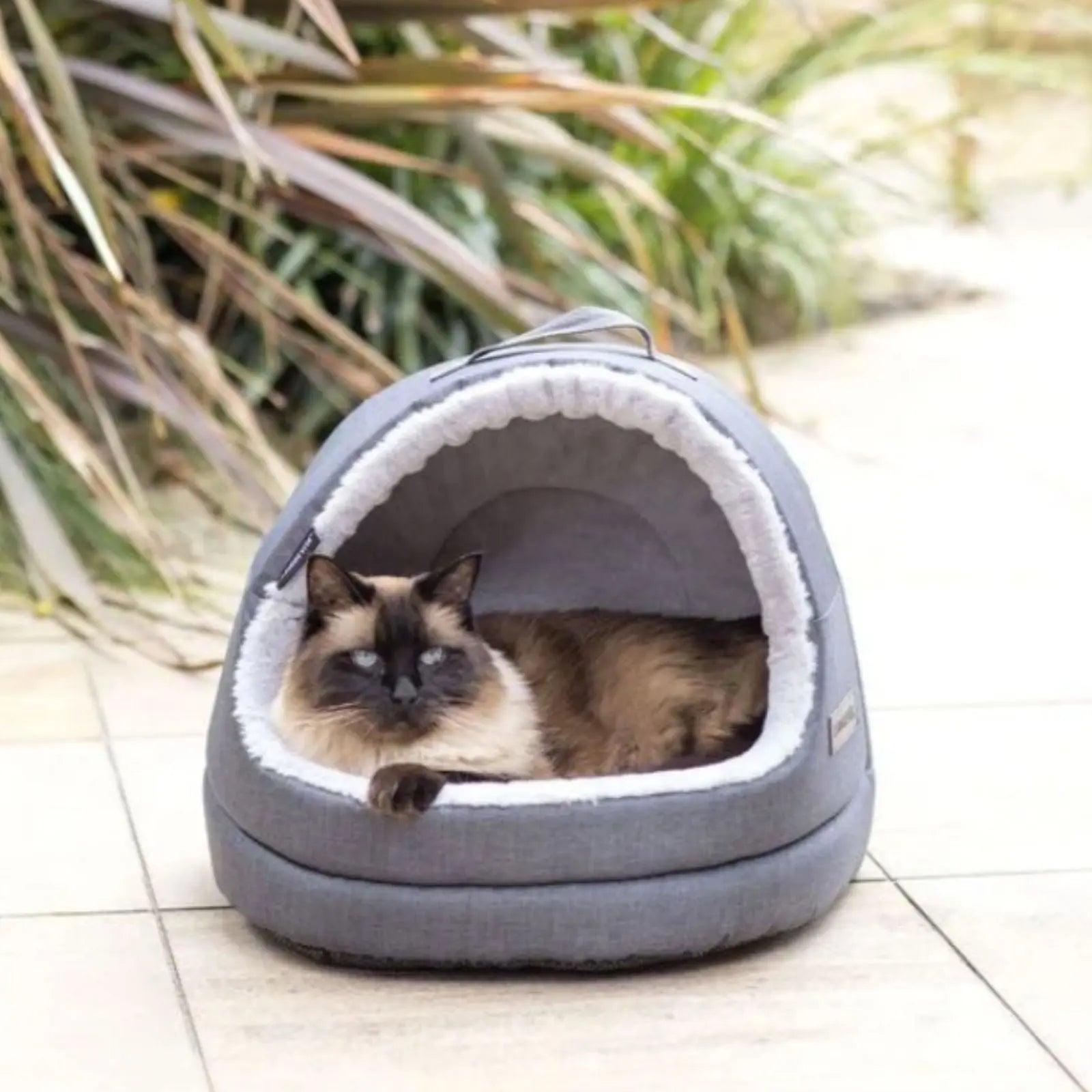 La Doggie Vita Water Resistant Oxford Charcoal Hooded Cat Bed La Doggie Vita